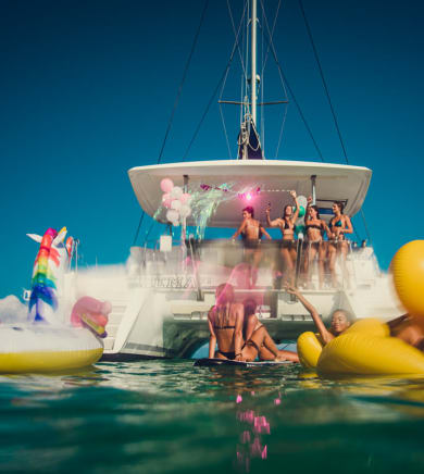 Aventura Catamaran:20