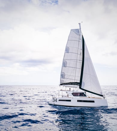 Aventura Catamaran:21