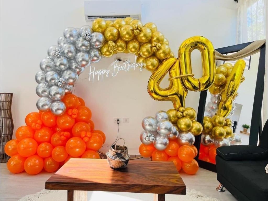Balloons and Decorations (14)