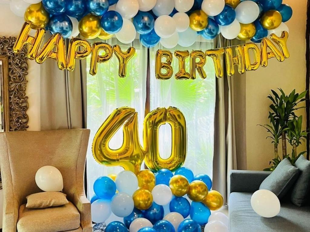 Balloons and Decorations (17)