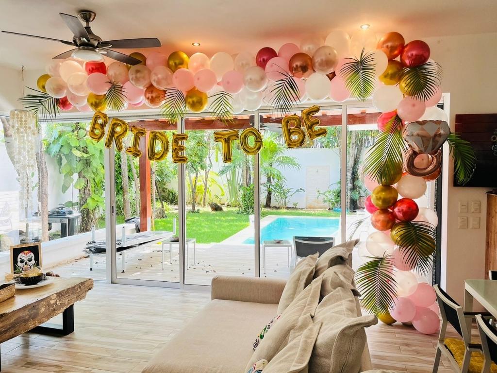 Balloons and Decorations (26)