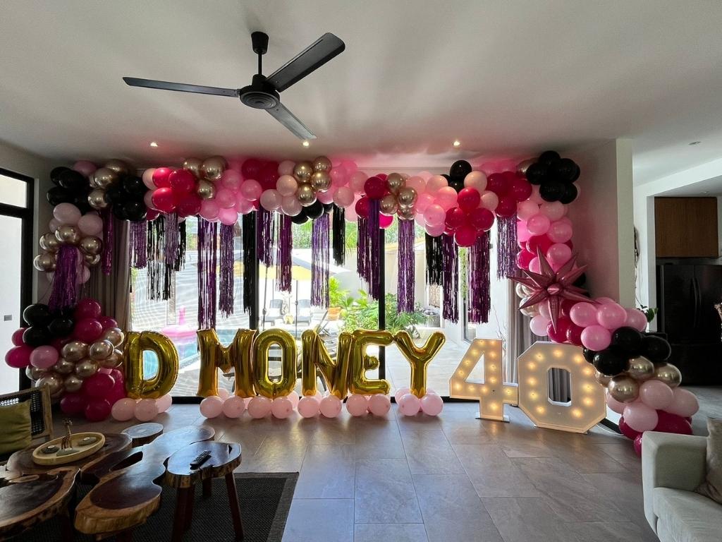Balloons and Decorations (27)