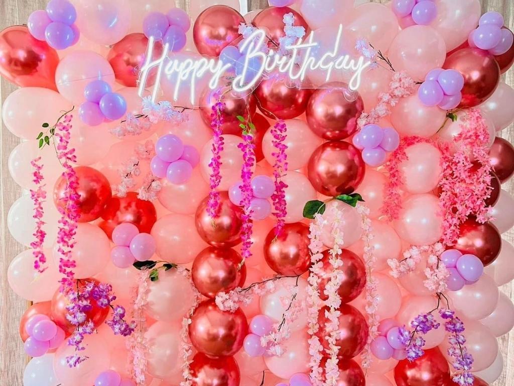 Balloons and Decorations (28)