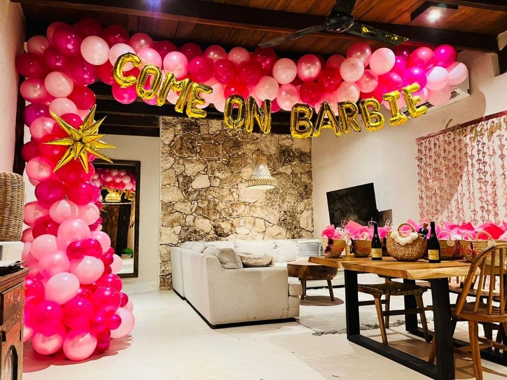 Balloons and Decorations (35)