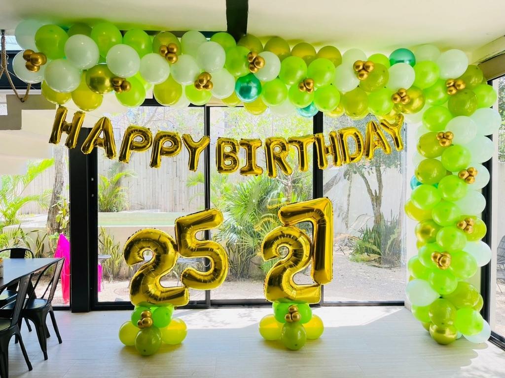 Balloons and Decorations (43)