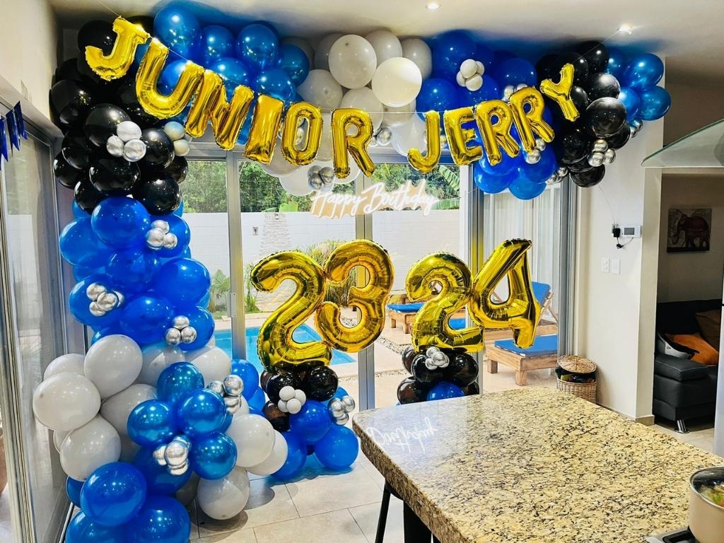 Balloons and Decorations (45)