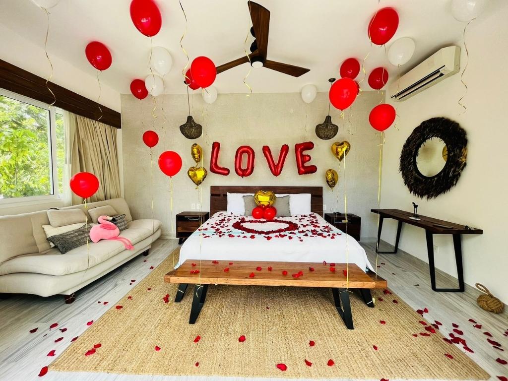 Balloons and Decorations (55)