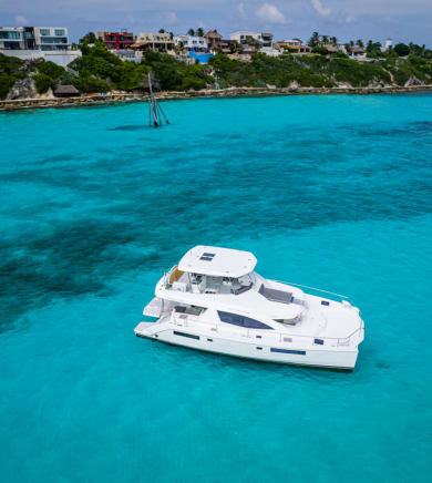 Catamaran Leopard (The Office):23