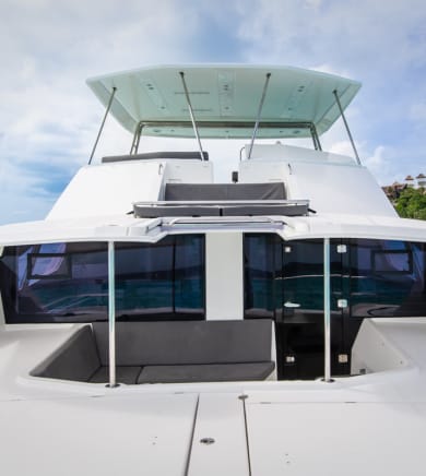 Catamaran Leopard (The Office):27