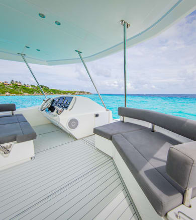 Catamaran Leopard (The Office):32