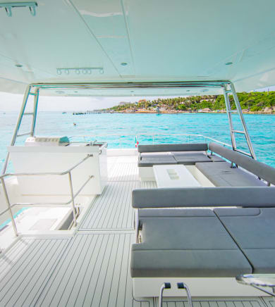 Catamaran Leopard (The Office):37
