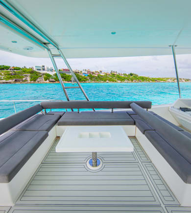 Catamaran Leopard (The Office):38