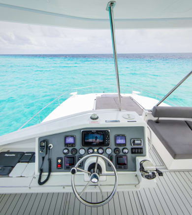 Catamaran Leopard (The Office):40