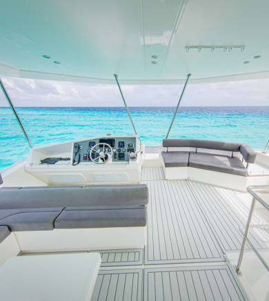 Catamaran Leopard (The Office):6