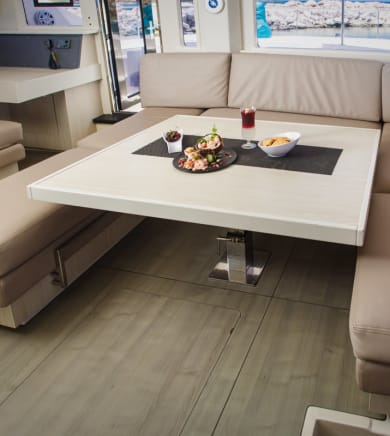 Catamaran Leopard:33