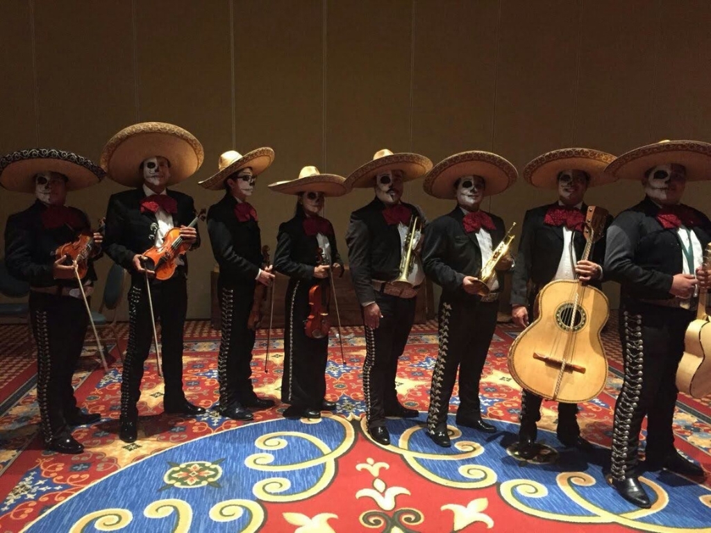 Mariachis (2)