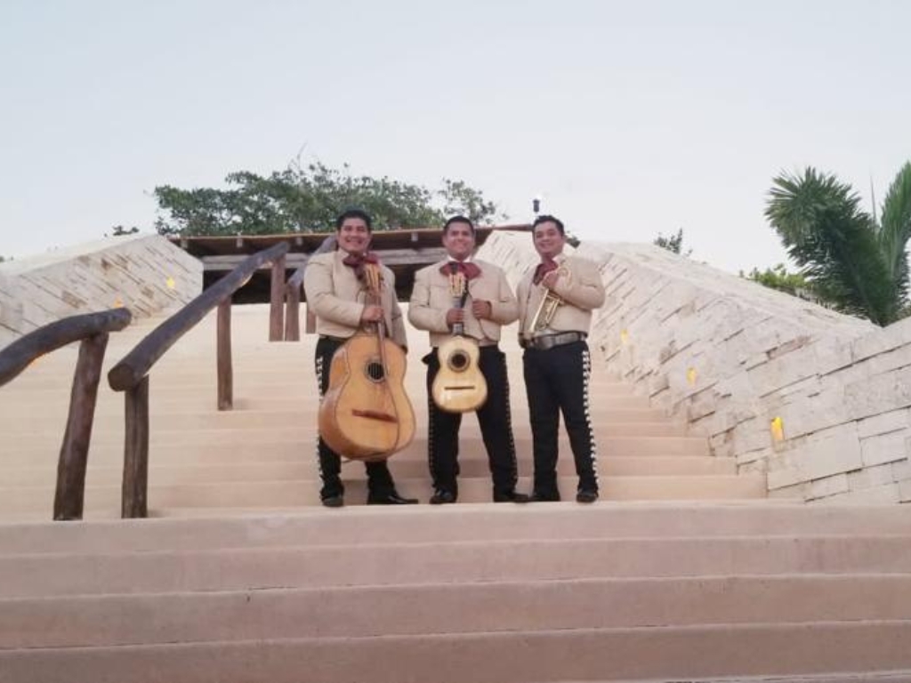 Mariachis (4)