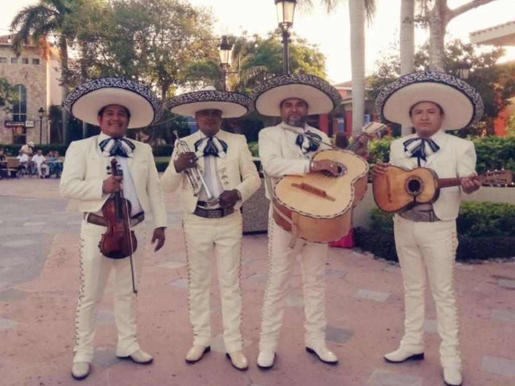Mariachis (7)